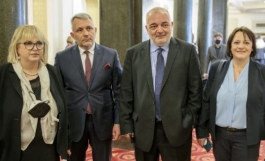 Отровното трио и Единната народна партия се обявиха против назначението на Стамен Янев